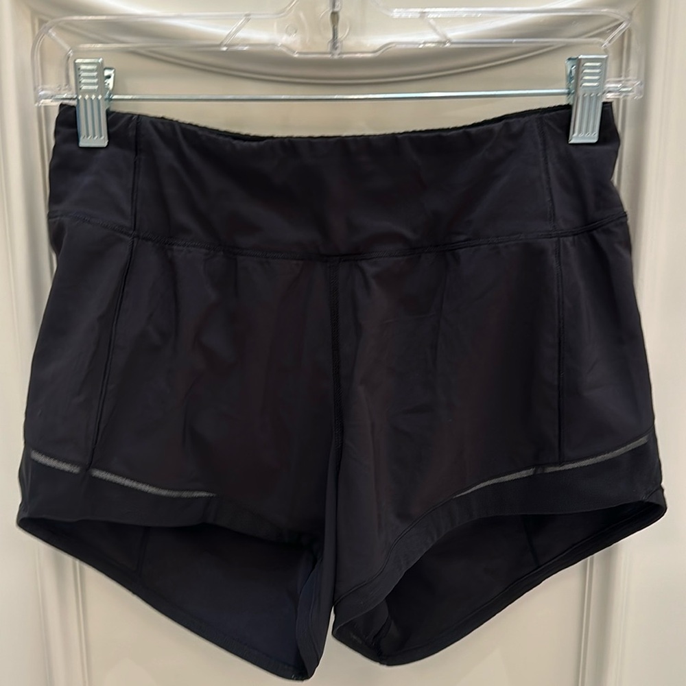 Women’s Lululemon Gait Keeper short 3.5” black